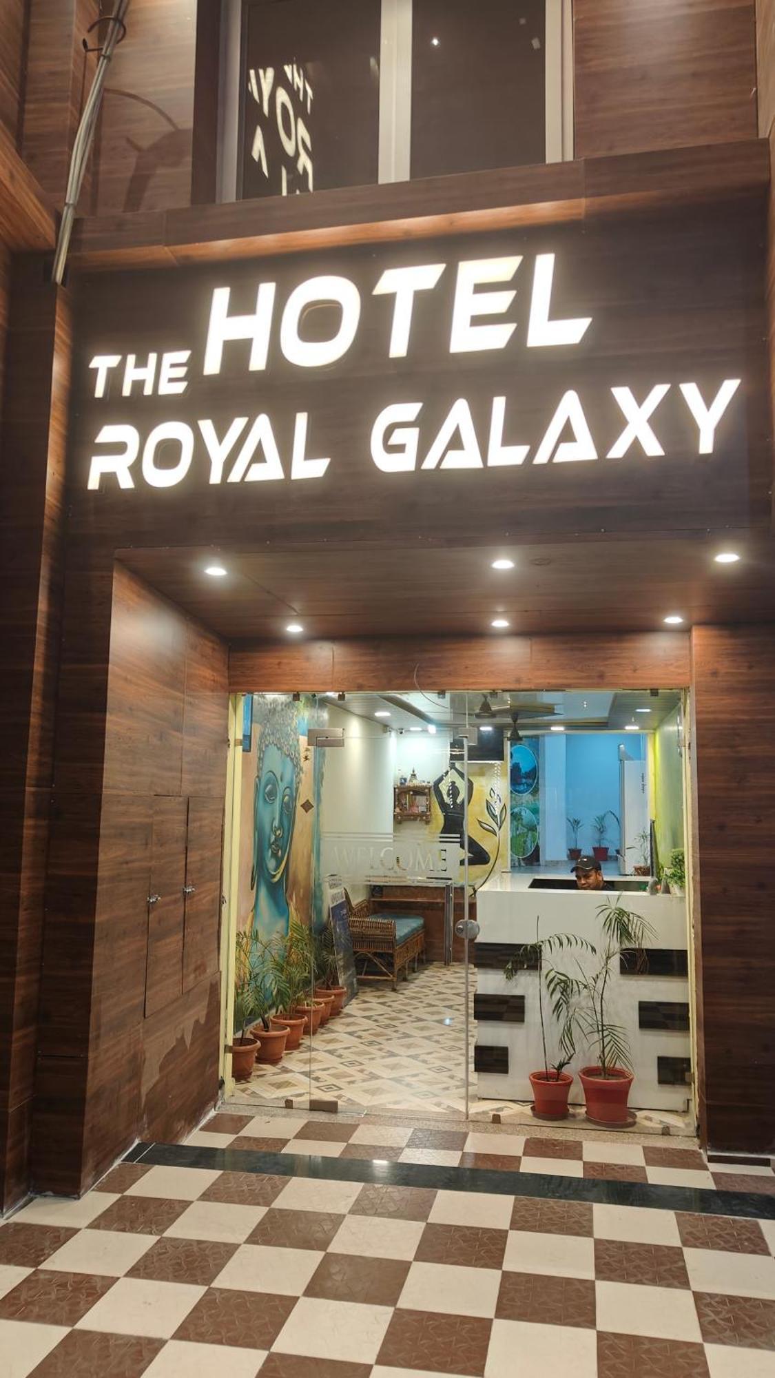 Hotel The Royal Galaxy à Rishīkesh Extérieur photo
